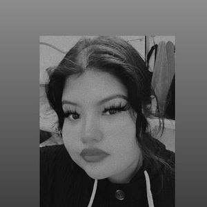 Meet your Posher, Valeria